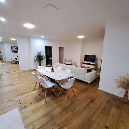 Mezenin Solis * Koper